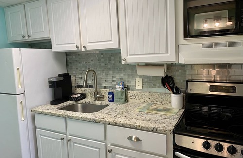 Myrtle Beach Condo | A Tropical Retreat: An Escape to the Coast