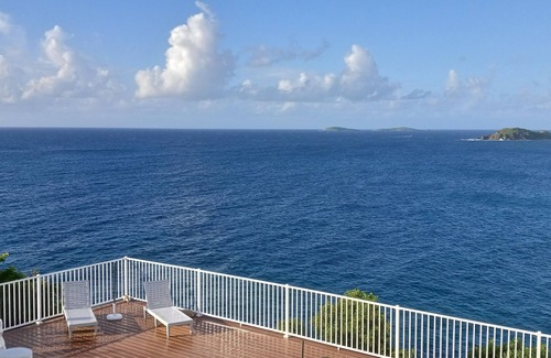 Nazareth Villa | A true oceanfront villa with amazing sunsets and pool. Very nice location.