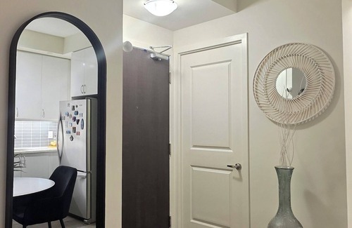 Humber Bay Condo | A True Urban Oasis by the Water! A luxury stay at this Highrise condo.