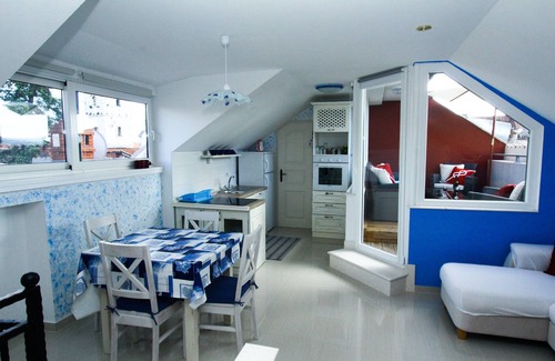 Sveti Filip i Jakov Apartment | A two bedroom apartment in a beautiful stone house very close to the beach