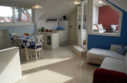 Sveti Filip i Jakov Apartment | A two bedroom apartment in a beautiful stone house very close to the beach