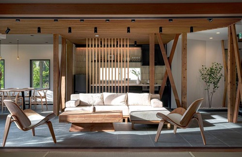 Hakone House | A twostory detached house with a panoramic view of Lake Ashi/Ashigarashimogun Kanagawa