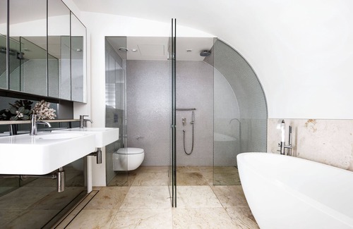 Bondi Beach Apartment | A Unique Luxury Three Bedroom Penthouse Apartment in the Heart of Bondi Beach