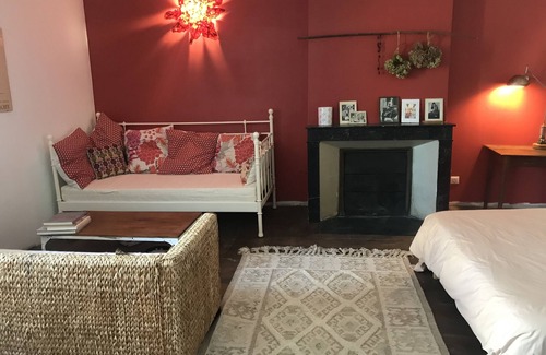 Piegut-Pluviers Bed & Breakfast | A valley in the heart of the village