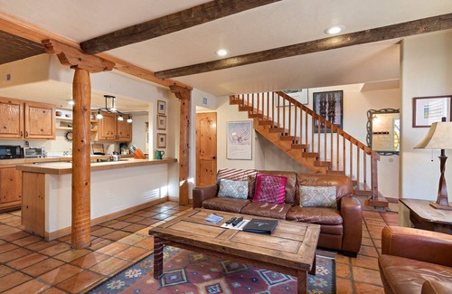 Northeast Santa Fe House | A Very "Santa Fe" Condo Blocks From The Plaza @ Fort Marcy