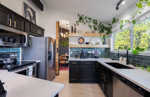 Point Venture House | A vibrant Lake Travis retreat with stunning views, cozy spaces, and endless fun.