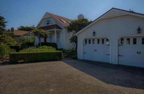 San Simeon House | A Victorian Lightkeepers House by the Sea