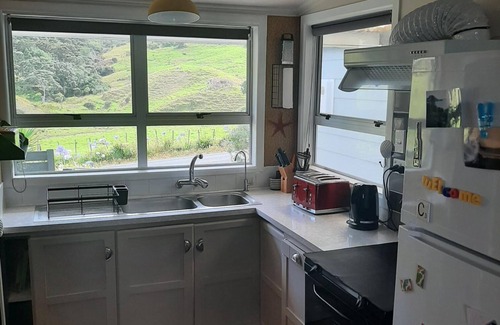 Whangarei Heads House | A view from every room - close to Ocean Beach
