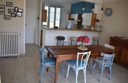 Donville-les-Bains Villa | A villa just steps from the beach.