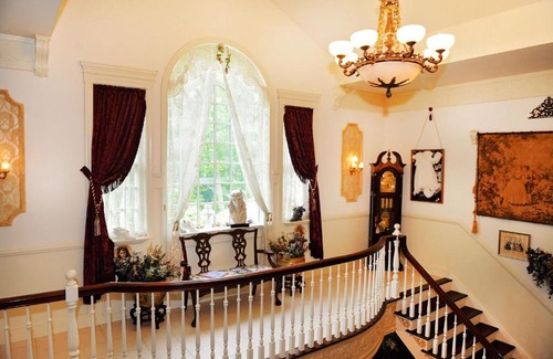 Southold Bed & Breakfast | A Walk in the Woods Bed and Breakfast
