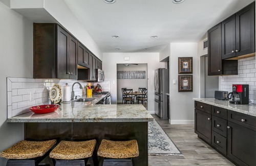 Village Grove House | A warm and welcoming ambience awaits you in this home