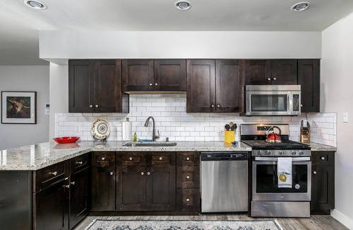 Village Grove House | A warm and welcoming ambience awaits you in this home