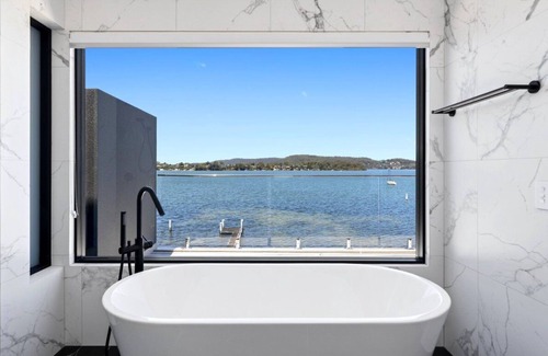 Point Clare House | A Waterfront at Point Clare