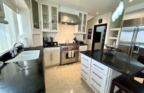 Las Conchas House | A Wave From It All Su