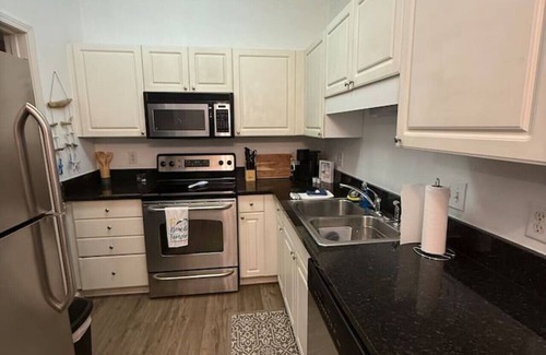 Vaught Apartment | A wave from it all < 1 mile to the beach!