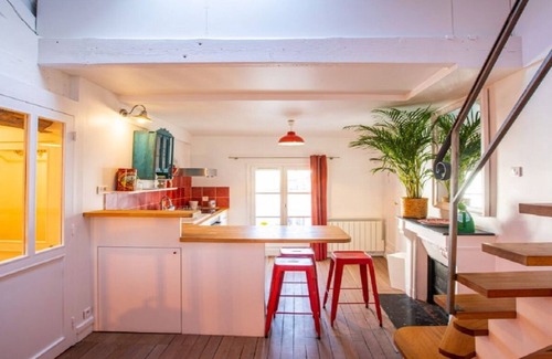 Archives Apartment | A WELCOMING TOP FLOOR HAVEN OF CALM IN MARAIS PLACE DES VOSGES -