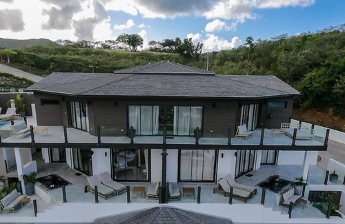 Fryes Beach Villa | A well presented 2 bedroom apartment with gorgeous view from the balcony