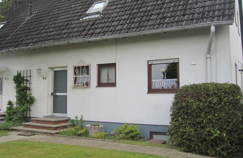 Altenwalde House | A whole house with a garden for your holidays
