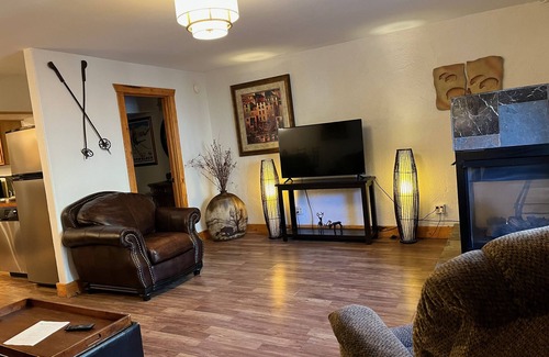 Taos Ski Valley Condo | A Wilderness Perch in the Pines