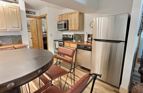 Taos Ski Valley Condo | A Wilderness Perch in the Pines