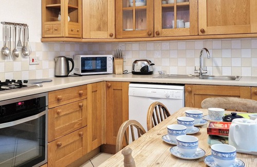 Beer Cottage | A wonderful holiday cottage close to the beach and town centre of Beer.