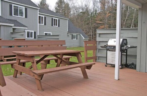 North Woodstock House | A0163- Managed by Loon Reservation Service - NH Meals & Rooms Lic# 056365