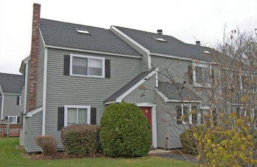 North Woodstock House | A0163- Managed by Loon Reservation Service - NH Meals & Rooms Lic# 056365