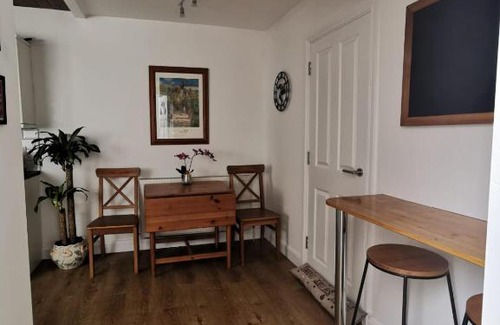 Douglas Apartment | A1-72-DSQU, Ground Floor Apartment, Selby House, 72 Derby Square, Douglas, ISLE OF MAN