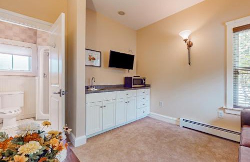 Proctorsville House | A1 at Castle Hill - Apartment