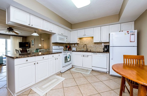 Boardwalk Condo | A106 Perfect 2-bedroom ocean view condo just off Flagler Ave!