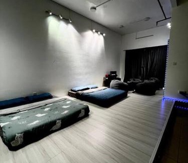 Tebrau Apartment | A1501 manhattan Austin 3Queen BED Netflix By STAY