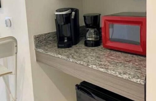 Doral Apartment | A1606B Cozy Lil' place in Downtown Doral