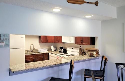 Crescent Beach Apartment | A1A Brownwaves