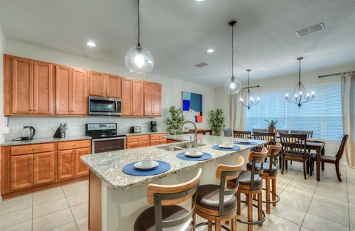 Bellavida House | A2 Amazing and near Disney BellaVida Home with 6 Bedrooms