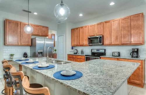 Bellavida House | A2 Amazing and near Disney BellaVida Home with 6 Bedrooms