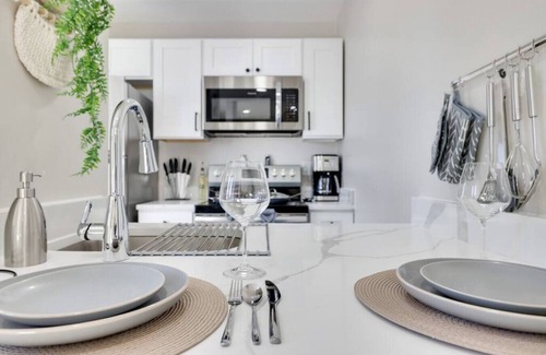 Allentown Apartment | A202 · Urban Oasis – Free Parking Included