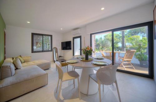 La Croix des Gardes Apartment | A2B241 T3 REZ-de-JARDIN PROCHE PLAGES