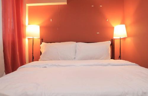 Bonifacio Global City Apartment | A2J BGC Luxury 2BR Loft Near Burgos Circle, Malls