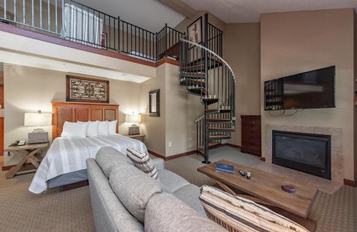 Thayerville Apartment | A304 Studio & Loft Standard View