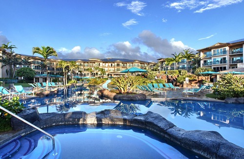 Wailua Condo | A402 - Corner Oceanfront Penthouse Suite - Amazing Pool, Lazy River, Beach & AC!