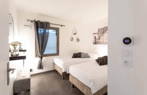 Plaine de la Brague Apartment | A7- 2 BDR Sea & Mountain View - AC, Parking, Pool & Terrace