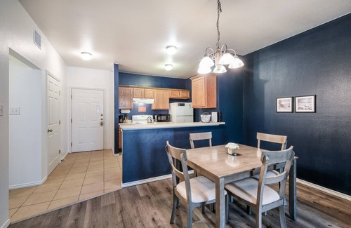 Medical Center District Apartment | AA3 10% OFF! Mins to Methodist & Medical Center