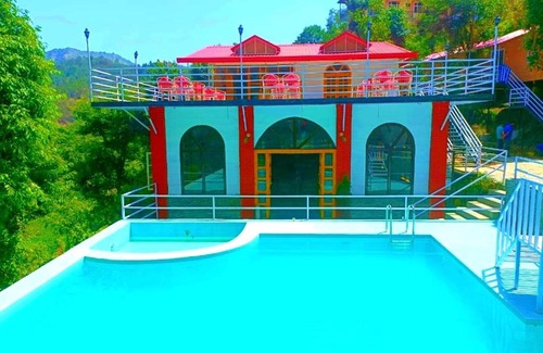 Kandaghat Resort | Aamod at Shoghi Luxury Cottage Resort