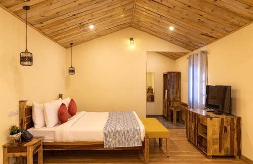 Kandaghat Resort | Aamod at Shoghi Luxury Cottage Resort
