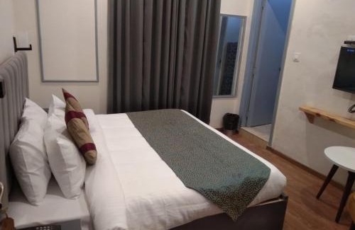 Tallital Hotel | Aamod Feather Touch - Nainital