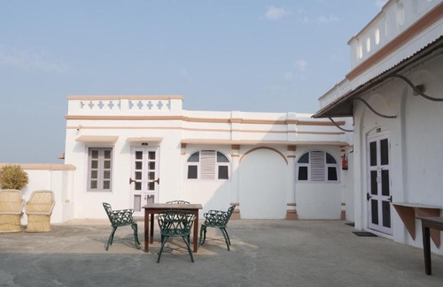 Babugarh Resort | Aamod Mud Fort Kuchesar