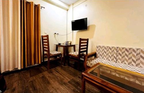 Majkhali Apartment | Aannshi Everest Echo Retreat Himlayan Homestay