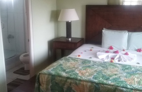 Castries Villa | Aanola Villas 6B Quiet boulevard