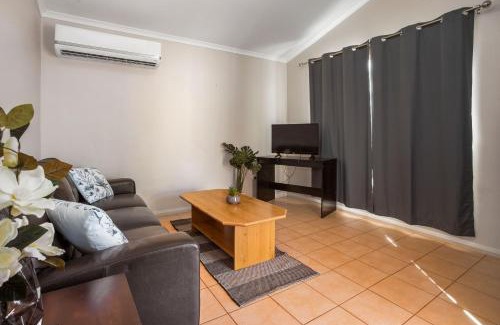 Karratha Industrial Estate Hotel | AAOK Karratha Caravan Park