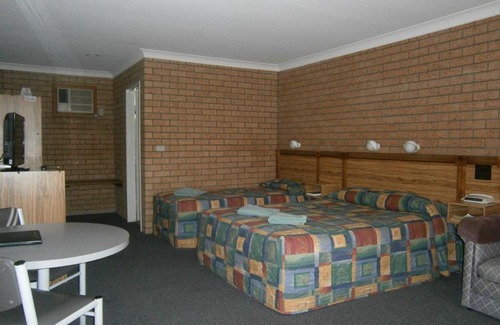 Narrabri Hotel | Aaron Inn Motel